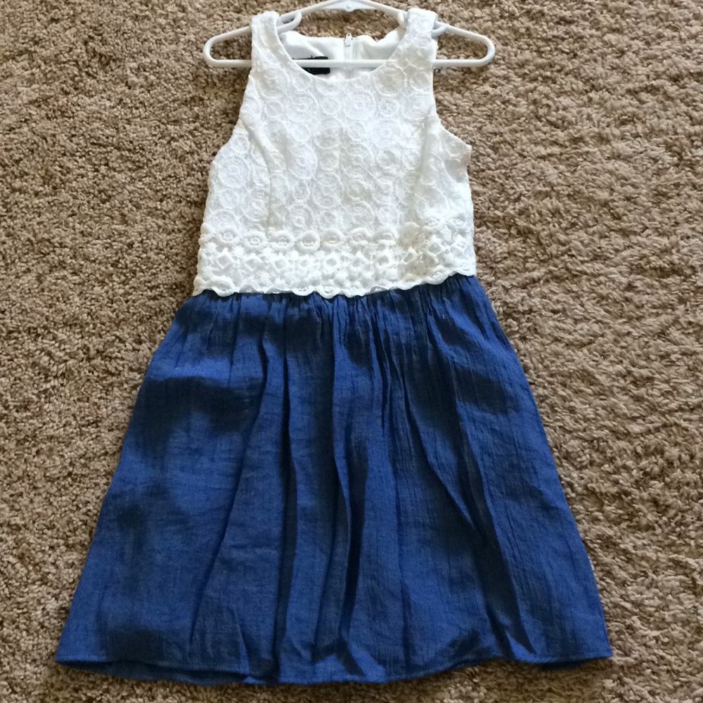 Like new girls dress